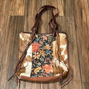 👜 LNWOT Myra Brand women’s 16” tall zipper closure purse